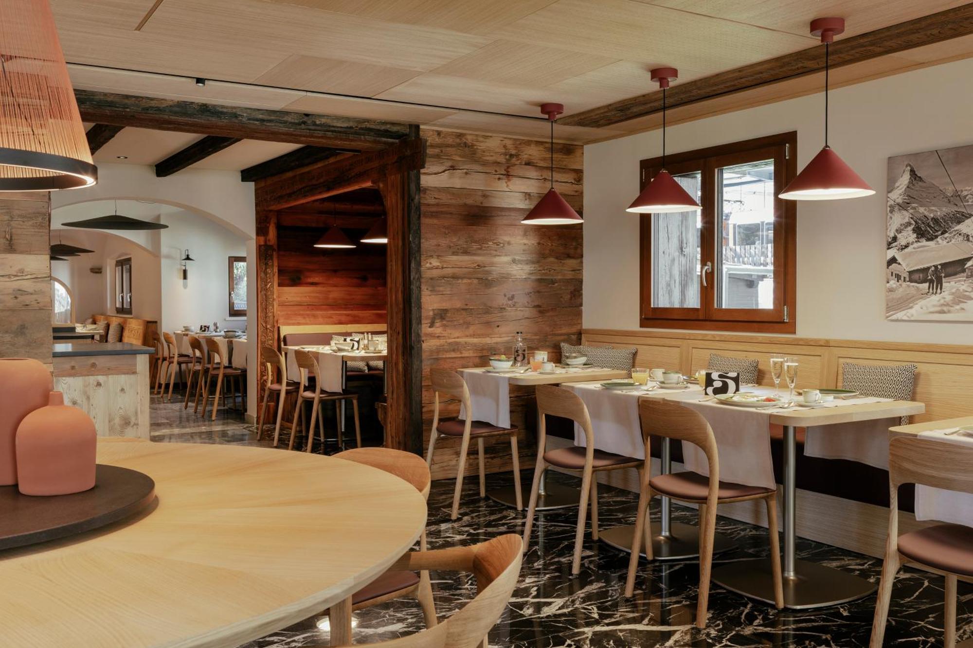 Schloss Zermatt - Cbd & Adaptogenic Spa And Sport Hotel المظهر الخارجي الصورة