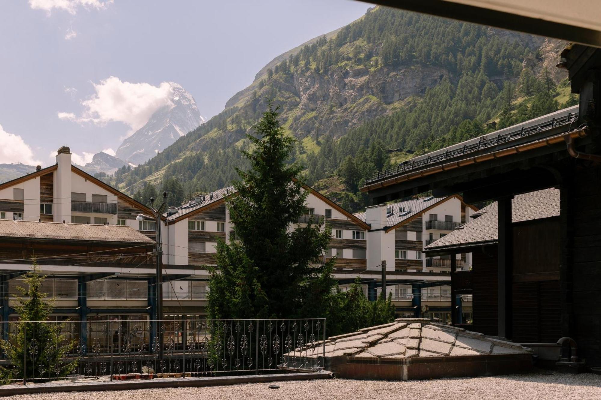 Schloss Zermatt - Cbd & Adaptogenic Spa And Sport Hotel المظهر الخارجي الصورة