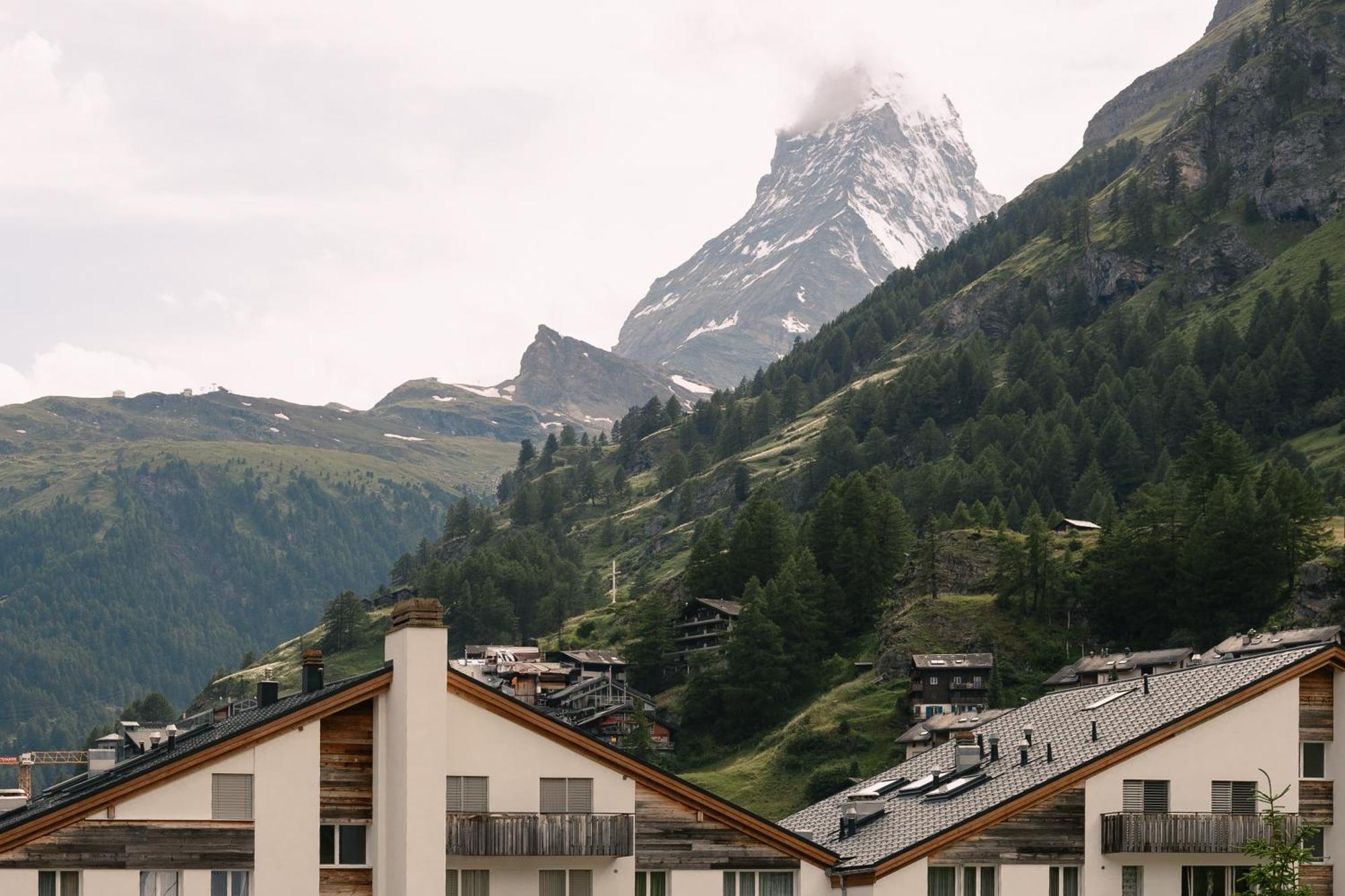 Schloss Zermatt - Cbd & Adaptogenic Spa And Sport Hotel المظهر الخارجي الصورة